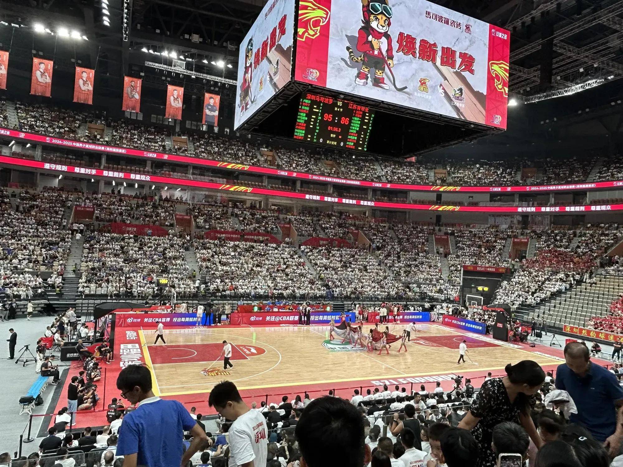 连胜终结！日本队篮球赛事中意外逆转获胜