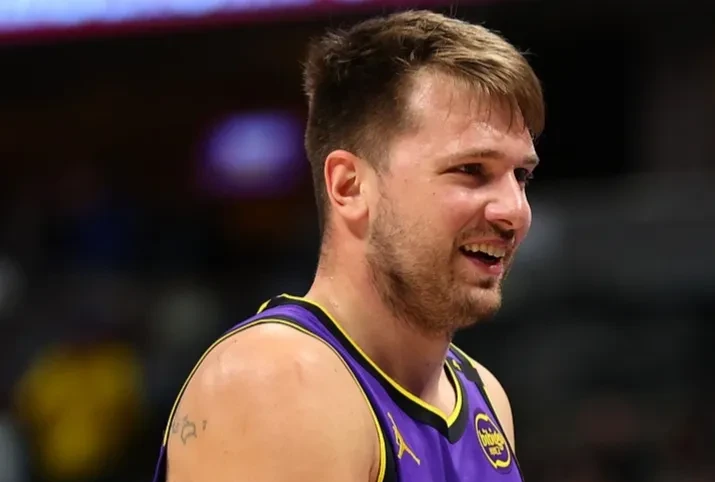 东契奇新星出色发挥表现突出，切尔西前途光明！的简单介绍