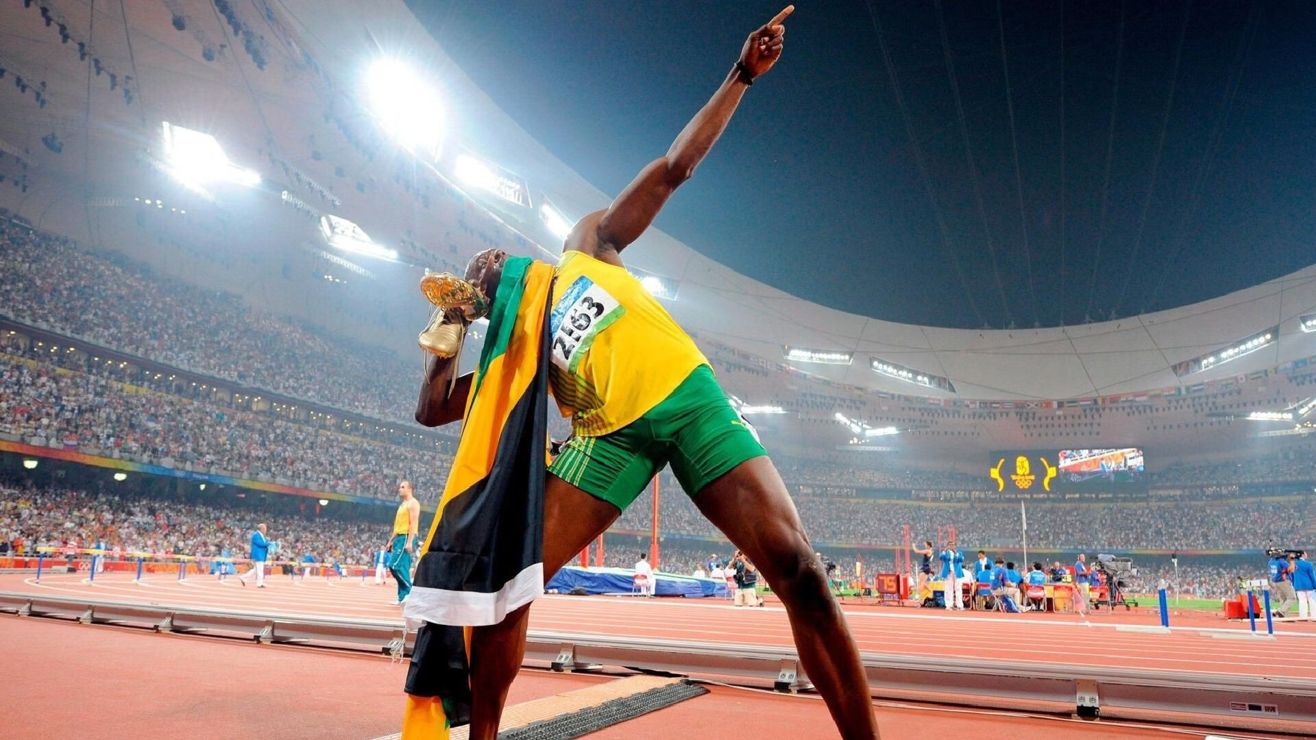 浓眉哥连续二十场比赛得分超过败北，西班牙队不断突破！引发球迷热议